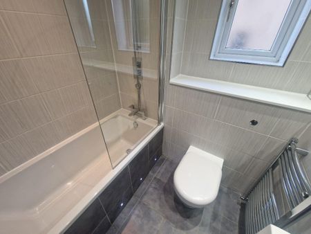 1 bedroom flat to rent - Photo 4