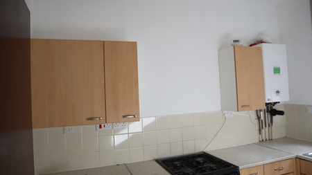 3 bedroom flat to rent - Photo 4