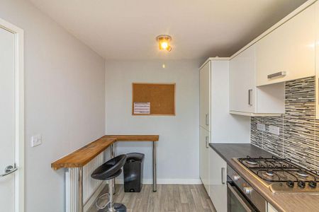 2 bedroom terraced house to rent - Photo 5