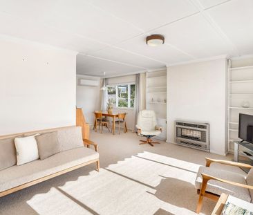 Immaculately presented 3 bedroom family home in a great location - Photo 5
