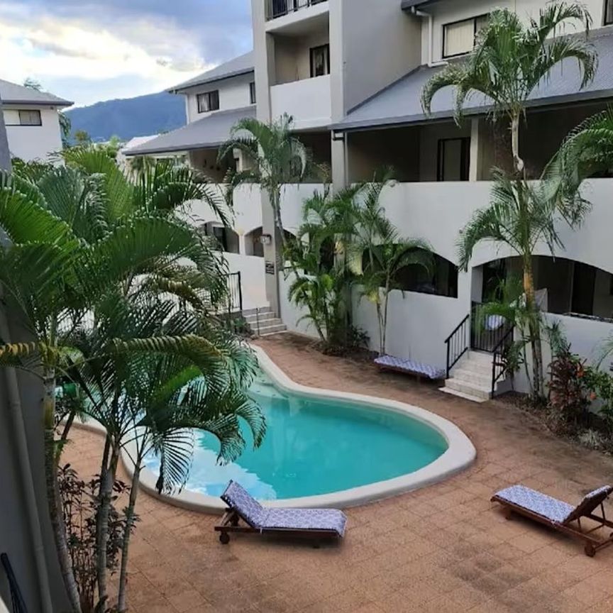 Room with Pool - Photo 1