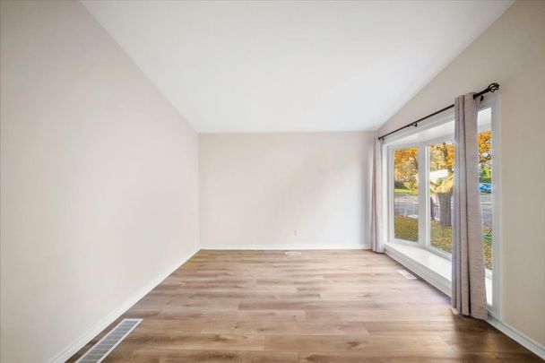 For Lease - 418 Norrie Crescent, Burlington, Ontario - Photo 1