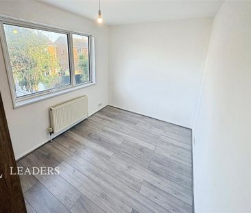 3 bedroom detached house to rent - Photo 4