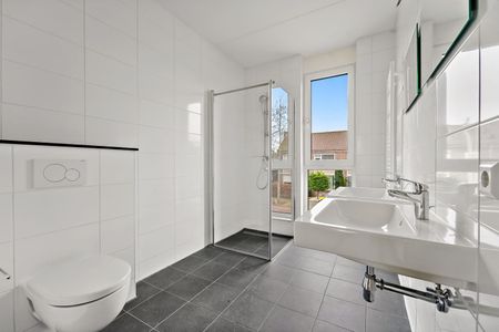 Huis te huur: Professor Zernikelaan 2 2251 VV Voorschoten - Photo 2