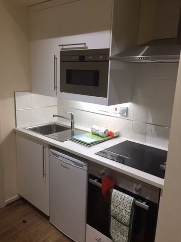 Studio Flat, High Road, NW10 - Photo 4