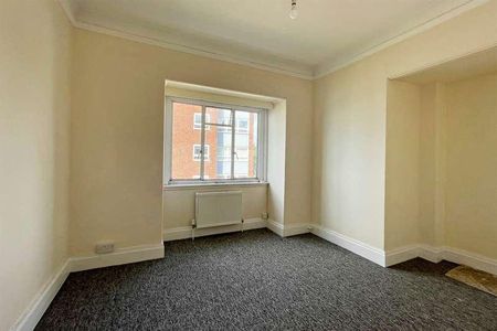 Bournemouth, BH1 - Photo 2