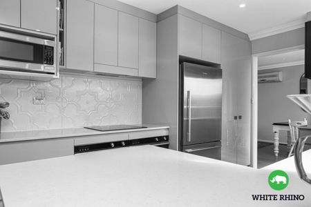 16 Ullamulla Crescent, Queanbeyan - Photo 3