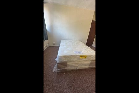 Room in a Shared House, Swinford Gardens, SW9 - Photo 5