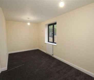 Chapel Corner, Old Town, SN1 - Photo 4