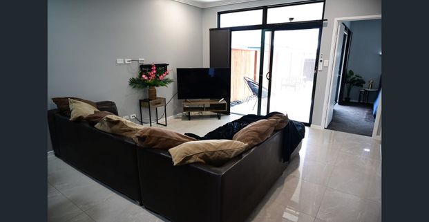 Compact, Contemporary & Close to Everything - Photo 1