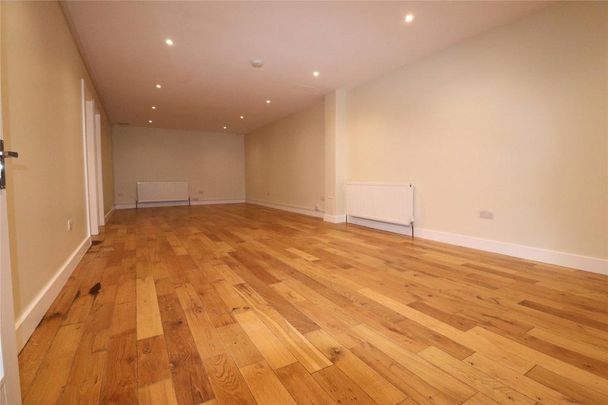 6 bedroom detached house to rent - Photo 1