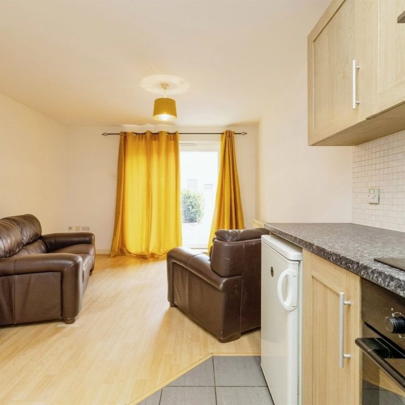 Tanners Court, LINCOLN - Photo 1