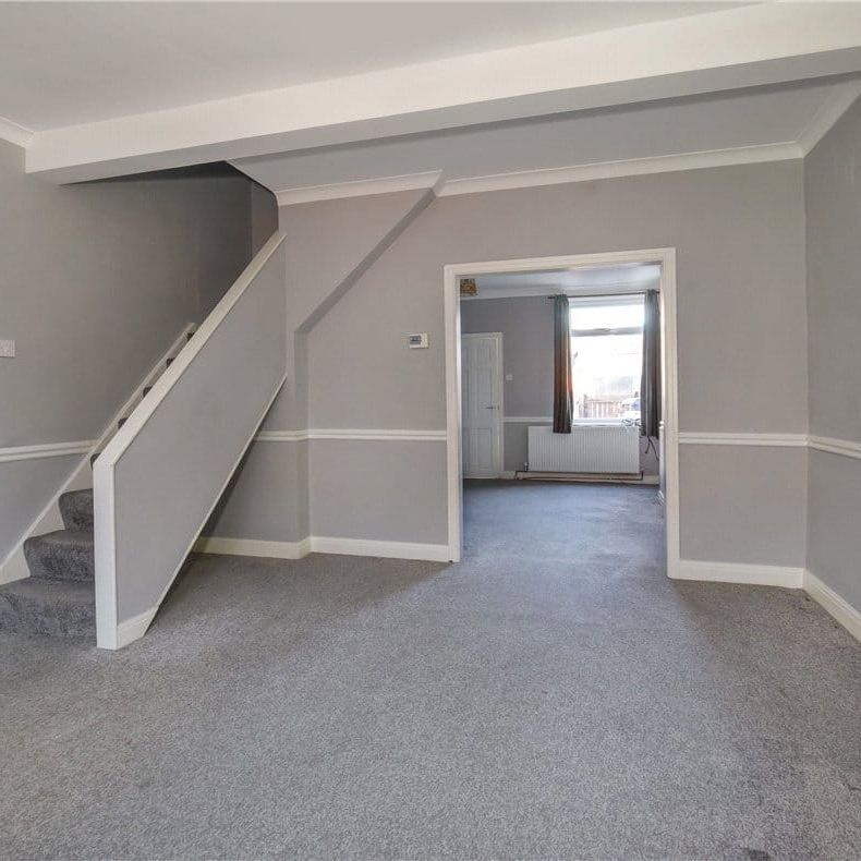 Well-presented and deceptively spacious two bedroom mid-terraced property with off-street parking and a garage situated in Selby Town Centre within walking distances from a range of local amenities, Bus Station & Railway Station - Photo 1