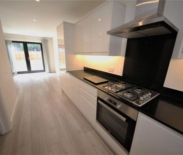 3 bedroom terraced house to rent - Photo 3