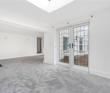 4 bedroom detached house to rent - Photo 6