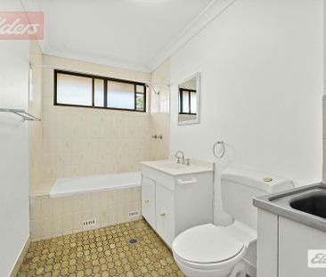 So Convenient - Photo 6