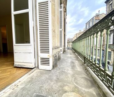 PALAIS GALLIEN - 1 CHAMBRE ET BALCON - 1 055 € - Photo 2