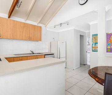 TWO BEDROOM GRANNY FLAT - Photo 3