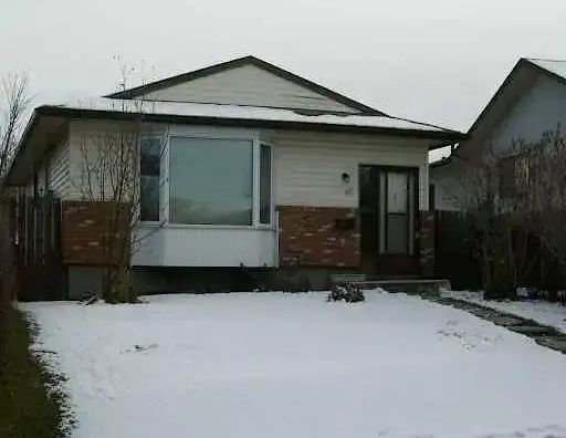 3 Bed room House in Abbyedale | 40 Aberdare Crescent Northeast, Calgary - Photo 1