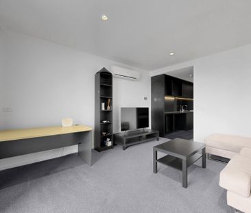 Stylish Furnished Apartment - Photo 3