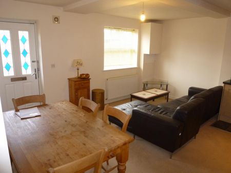 2 bedroom flat to rent - Photo 5