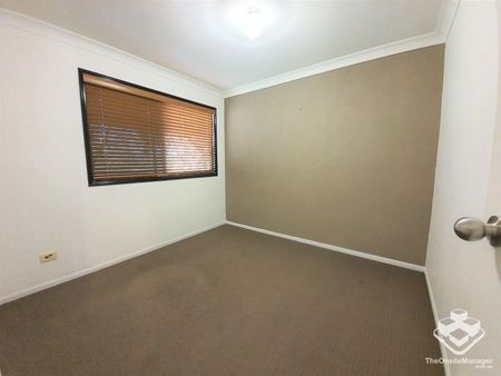 Secure and modern unit with Hinterland views - Photo 3