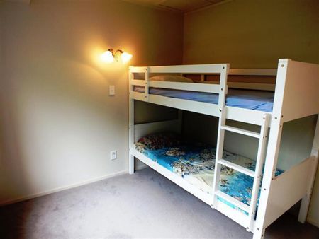 Orewa Beach Property $730 - Photo 4