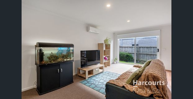 Stylish Living with Everyday Convenience at Your Doorstep - Photo 1