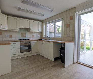 School Road - Photo 1