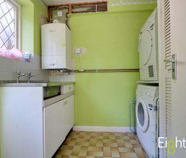 4 bedroom semi-detached bungalow to rent - Photo 2