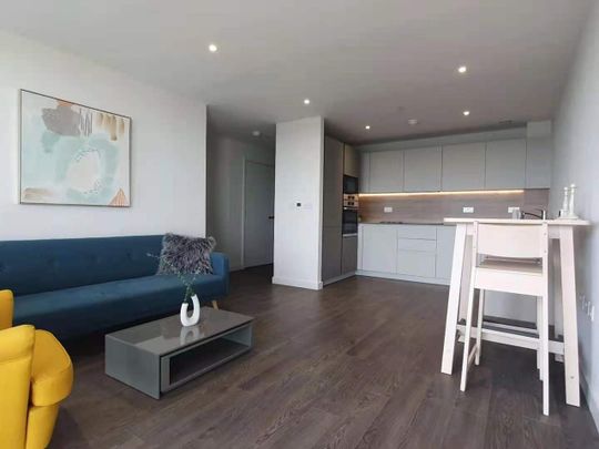 2 Bed Flat, Skylark Point, N4 - Photo 1