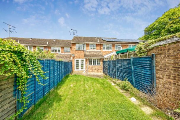 Oakfields, Guildford - 3 bedrooms Property for lettings - Seymours - Photo 1