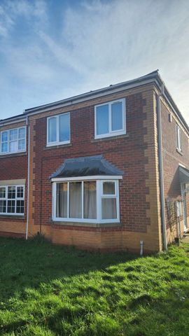 Leafe Close, Beeston, Nottingham - Photo 2