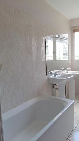 Location Appartement 3 pièces 93m² TOURS 37000 - Photo 5