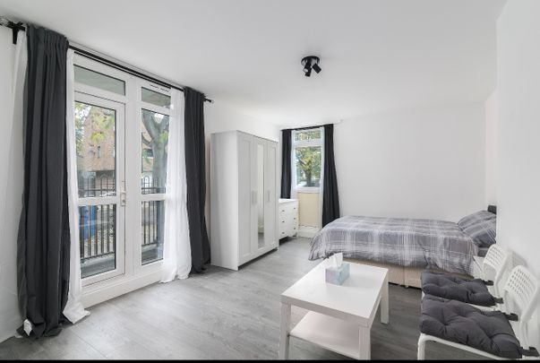 Studio Flat, Briggs House, E2 - Photo 1