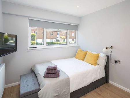 Gorgeous Flat with Bright and Lovely Garden in Battersea - Photo 3