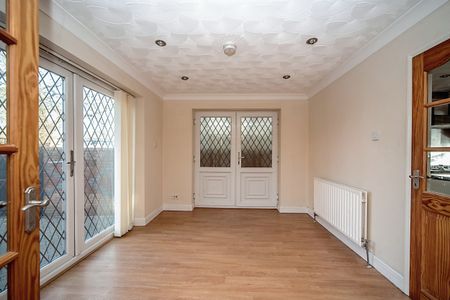 5 bedroom semi-detached to rent Henderson Way, Bedford, MK42 8NP - Photo 3