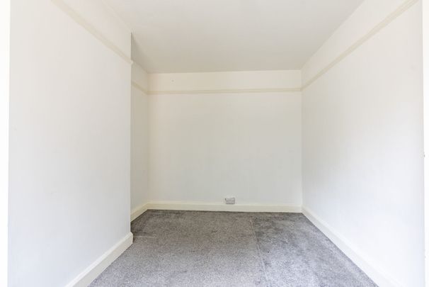 3 bedroom house to rent, Available unfurnished now - Photo 1