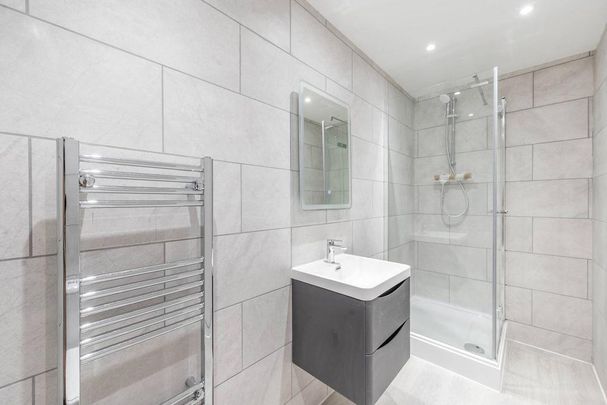 5 bedroom semi-detached house to rent - Photo 1