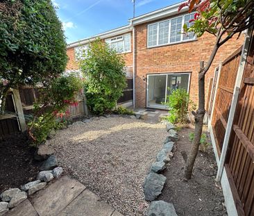 2 Bedroom terraced house to let in Walderslade Village - Photo 2