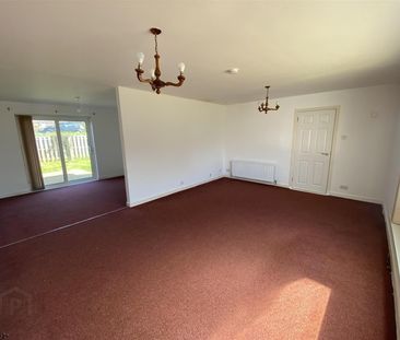 13 Hamilton Gardens, BT28 2BD, Lisburn - Photo 2