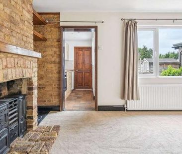 Oxford Road, Gerrards Cross, SL9 - Photo 1