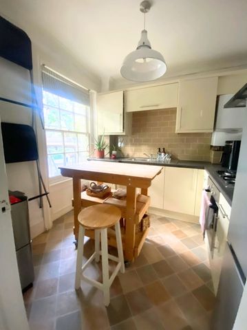 2 Bed Flat, Holland Park Avenue, W11 - Photo 4