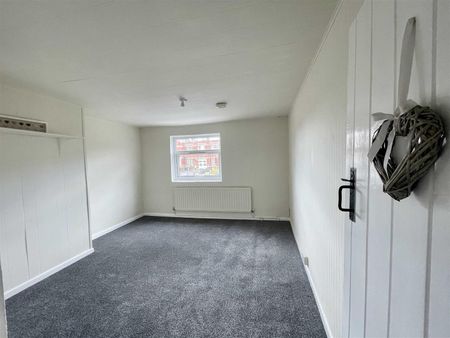 Upper Brook Street, SY11 2TB - Photo 4