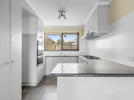 4 Pinnacle Crescent, Brookfield - Photo 2