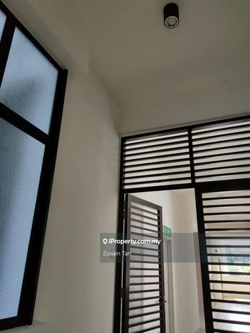 Edge 360, Bukit Dumbar, Jelutong - Foto 3