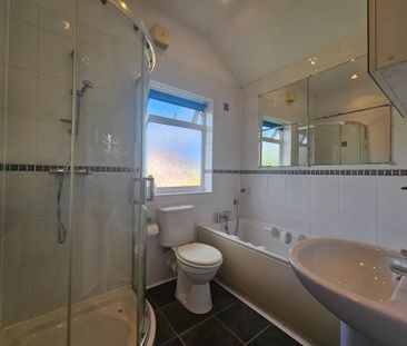 2 bedroom end of terrace house to rent - Photo 4
