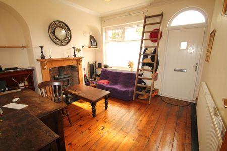 2 bedroom terraced house to rent - Photo 2