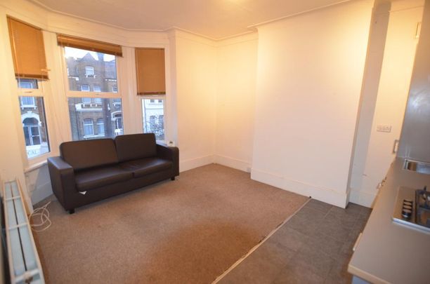 2 bedroom flat to rent - Photo 1