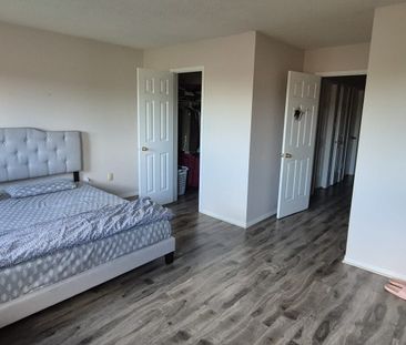 For Lease - 100 Brickyard Way Unit# 70, Brampton, Ontario - Photo 4